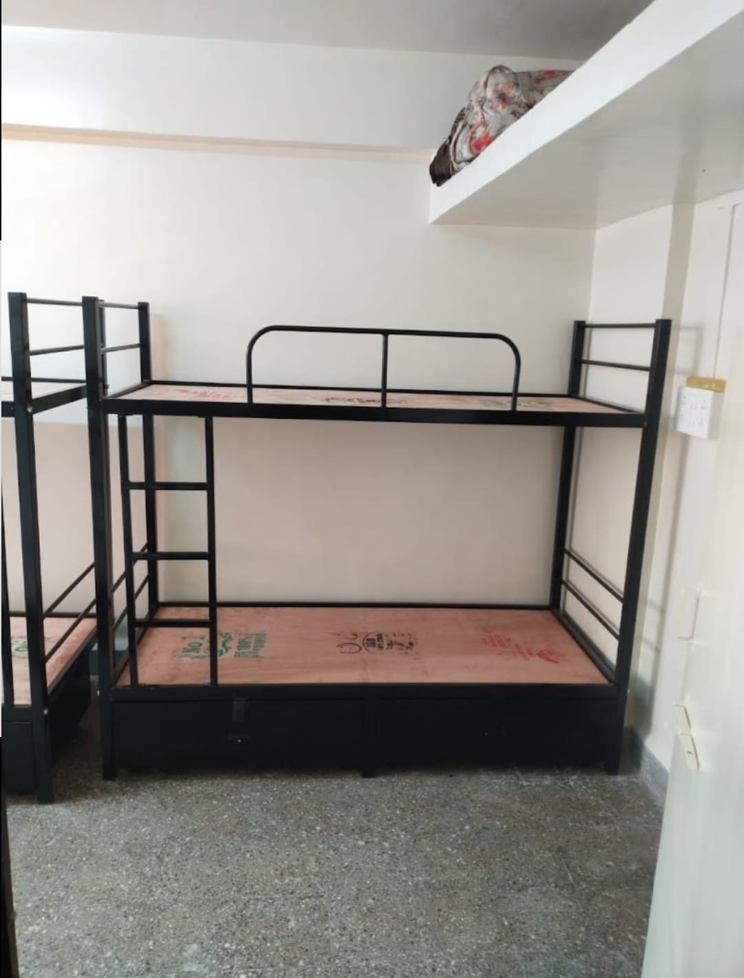 Medium Rooms (4-bed)